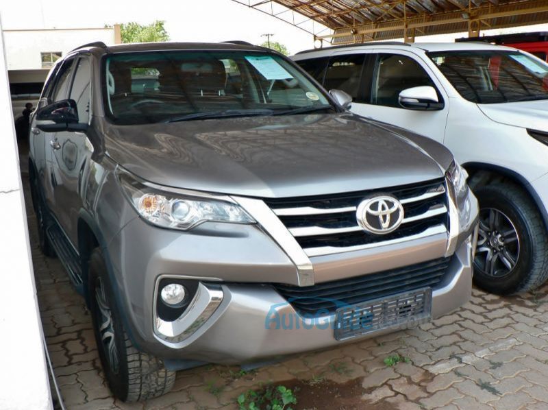 2016 Toyota Fortuner GD6 pictures