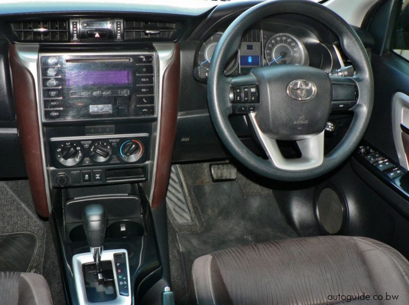 2016 Toyota Fortuner GD6 pictures