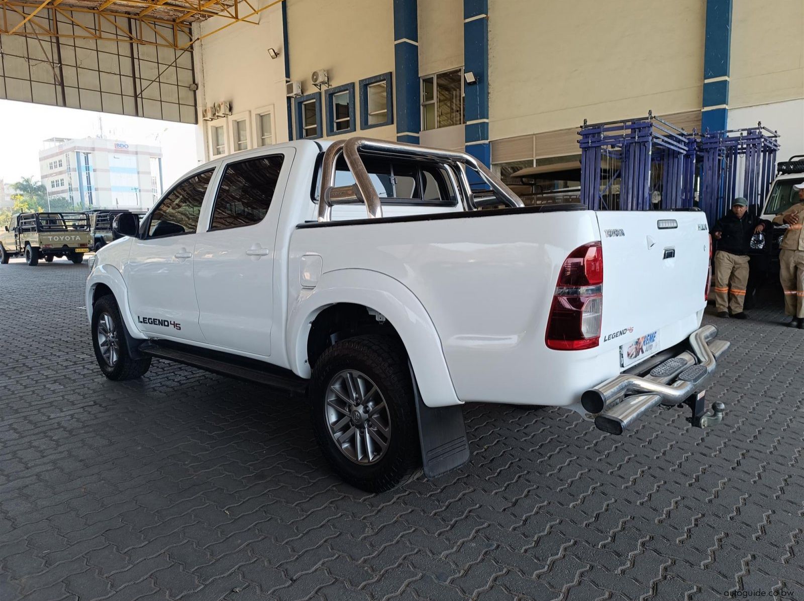 2015 Toyota Hilux Legend 45 VVTi pictures