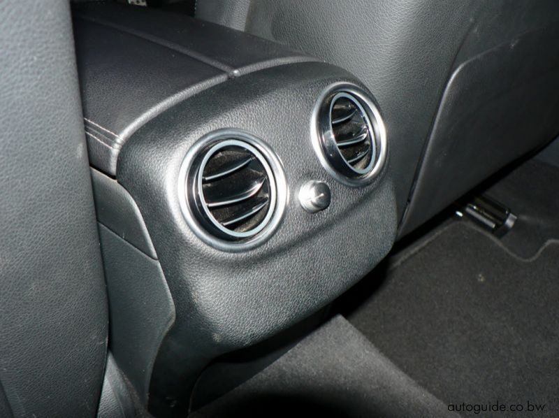 2018 Mercedes-Benz C250 pictures