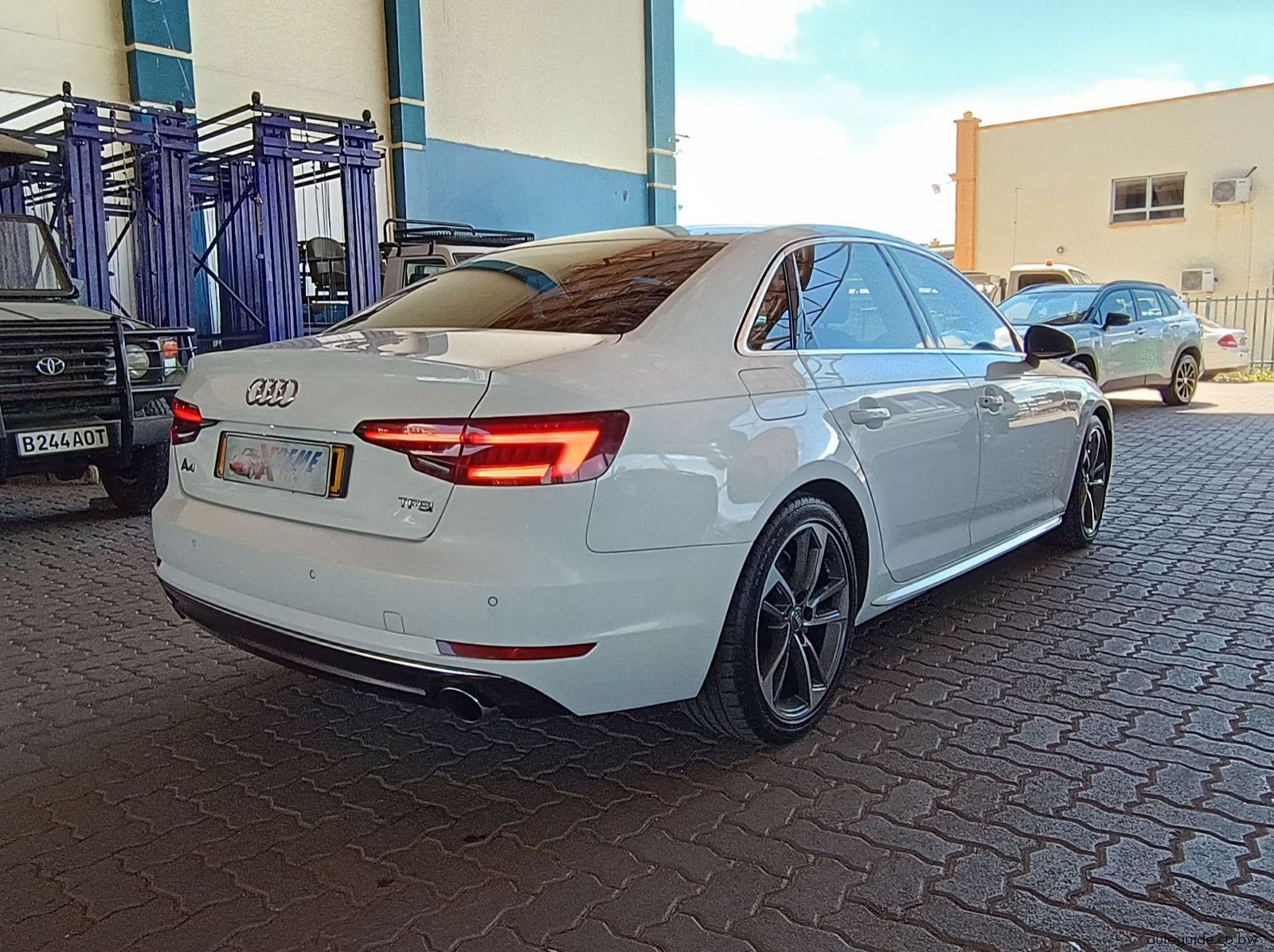 2018 Audi A4 TFSI pictures