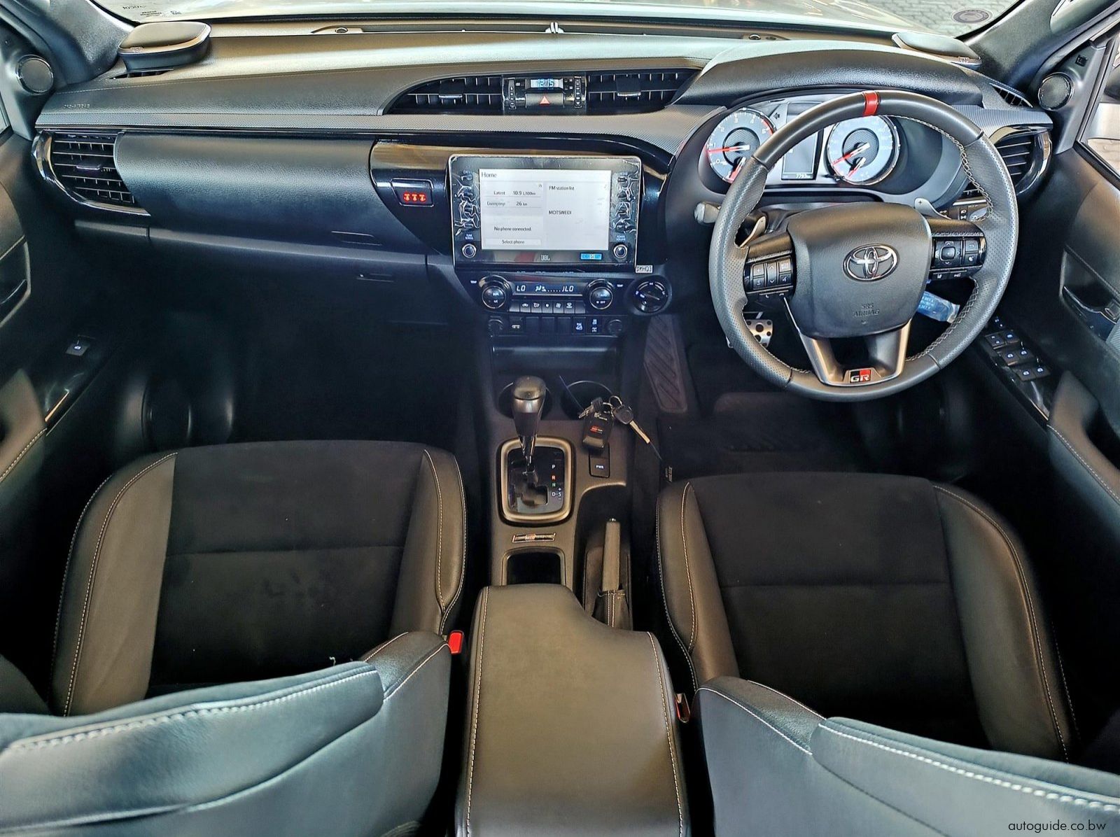 2024 Toyota Hilux GR-Sport 2.8GD-6 4x4 A/T pictures