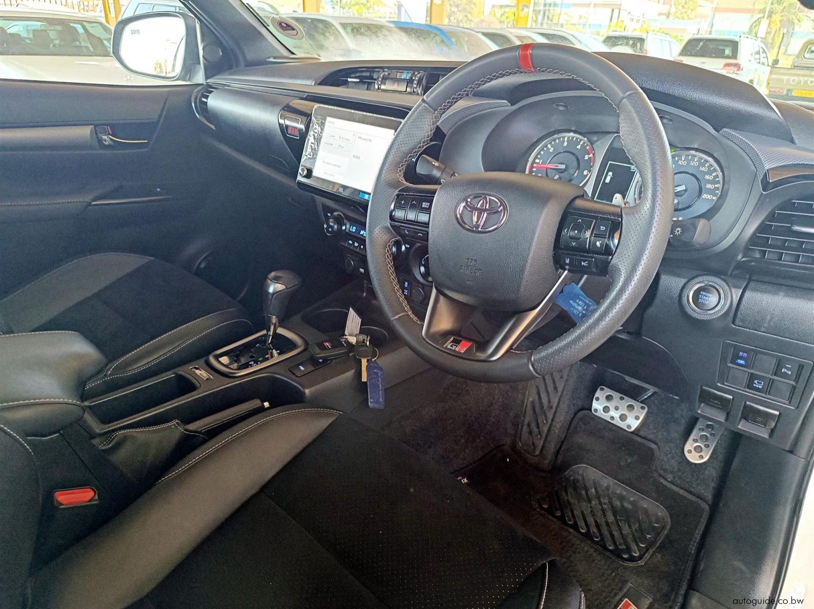 2024 Toyota Hilux GR-Sport 2.8GD-6 4x4 A/T pictures