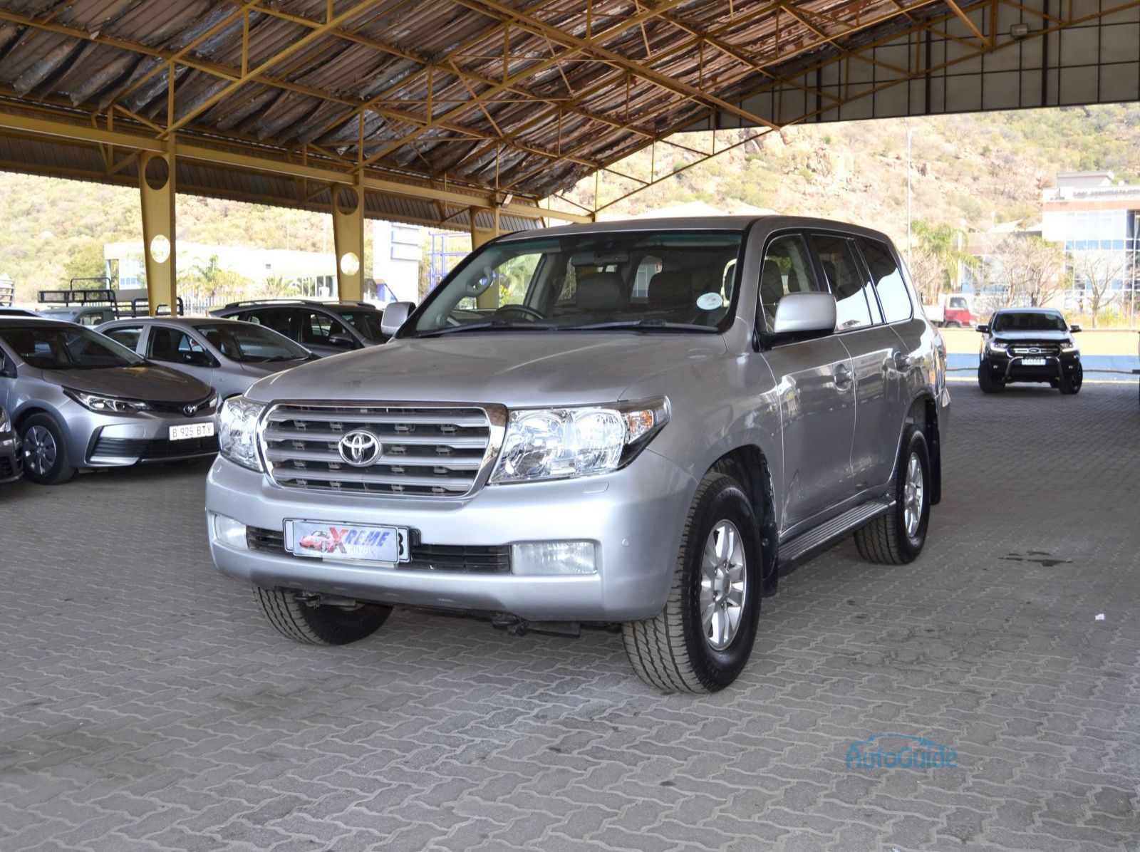 2010 Toyota Land Cruiser 200 Series VX V8 pictures
