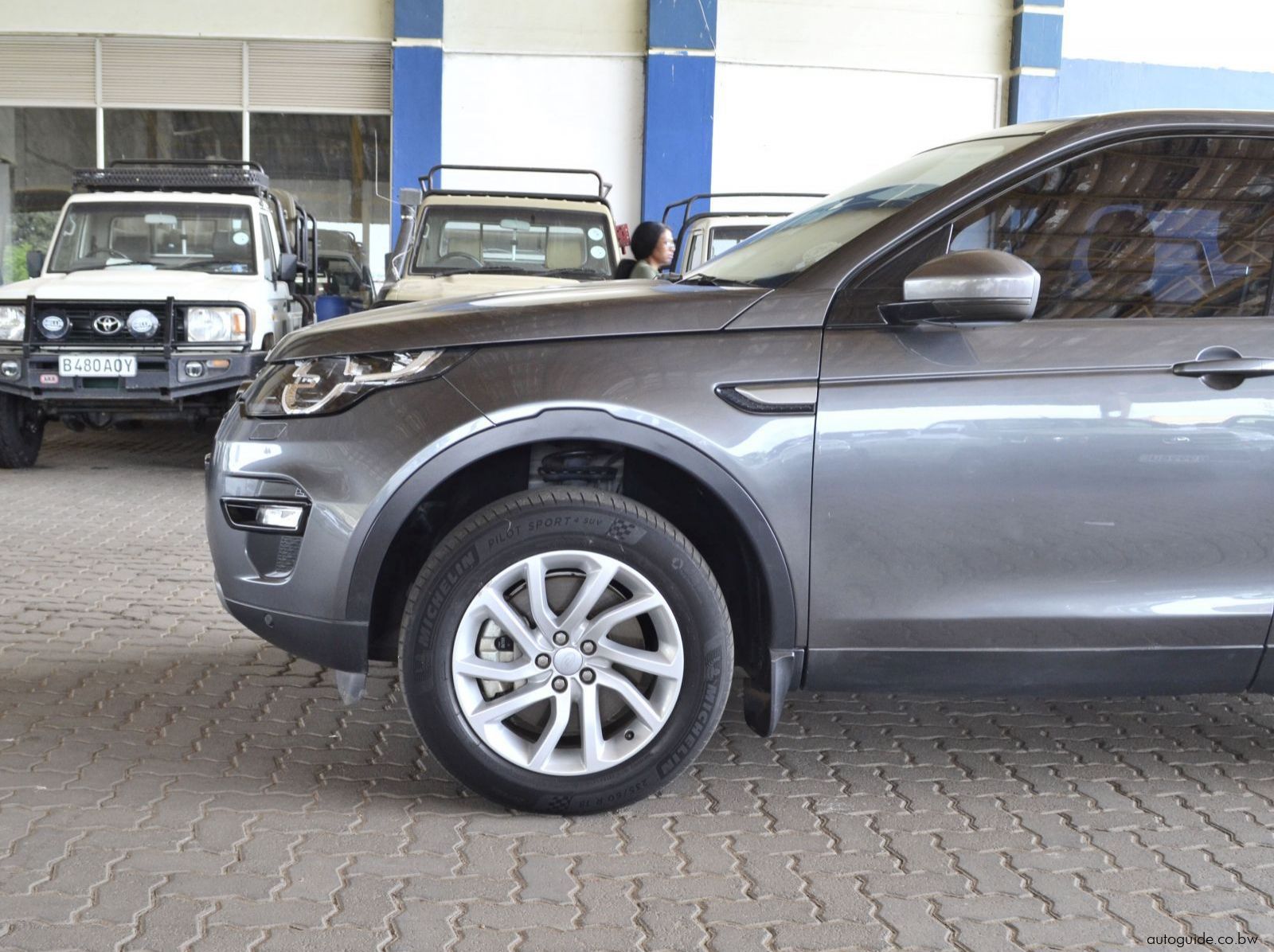 2018 Land Rover Discovery Sport pictures