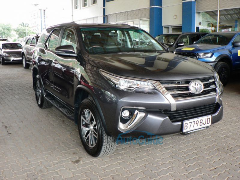 2019 Toyota Fortuner GD6 pictures