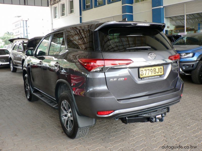 2019 Toyota Fortuner GD6 pictures