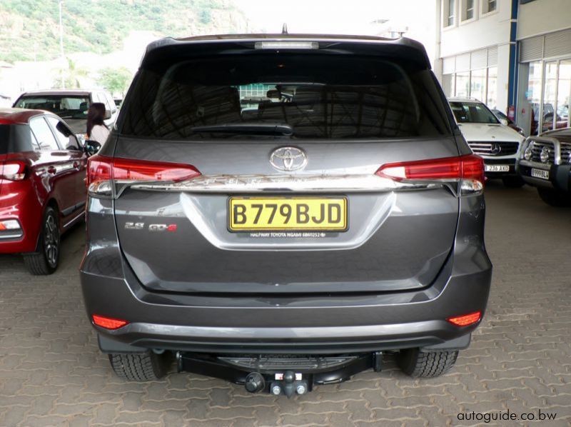 2019 Toyota Fortuner GD6 pictures