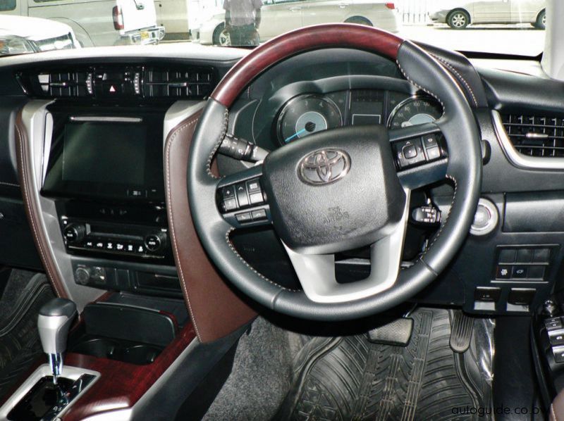 2019 Toyota Fortuner GD6 pictures