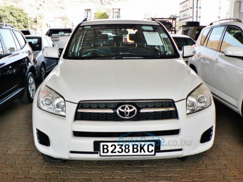 2013 Toyota Rav4 pictures