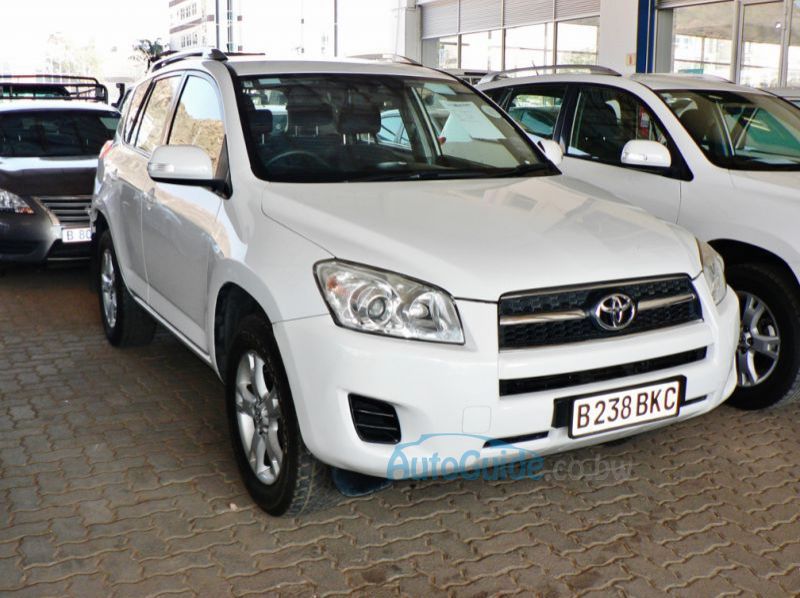 2013 Toyota Rav4 pictures