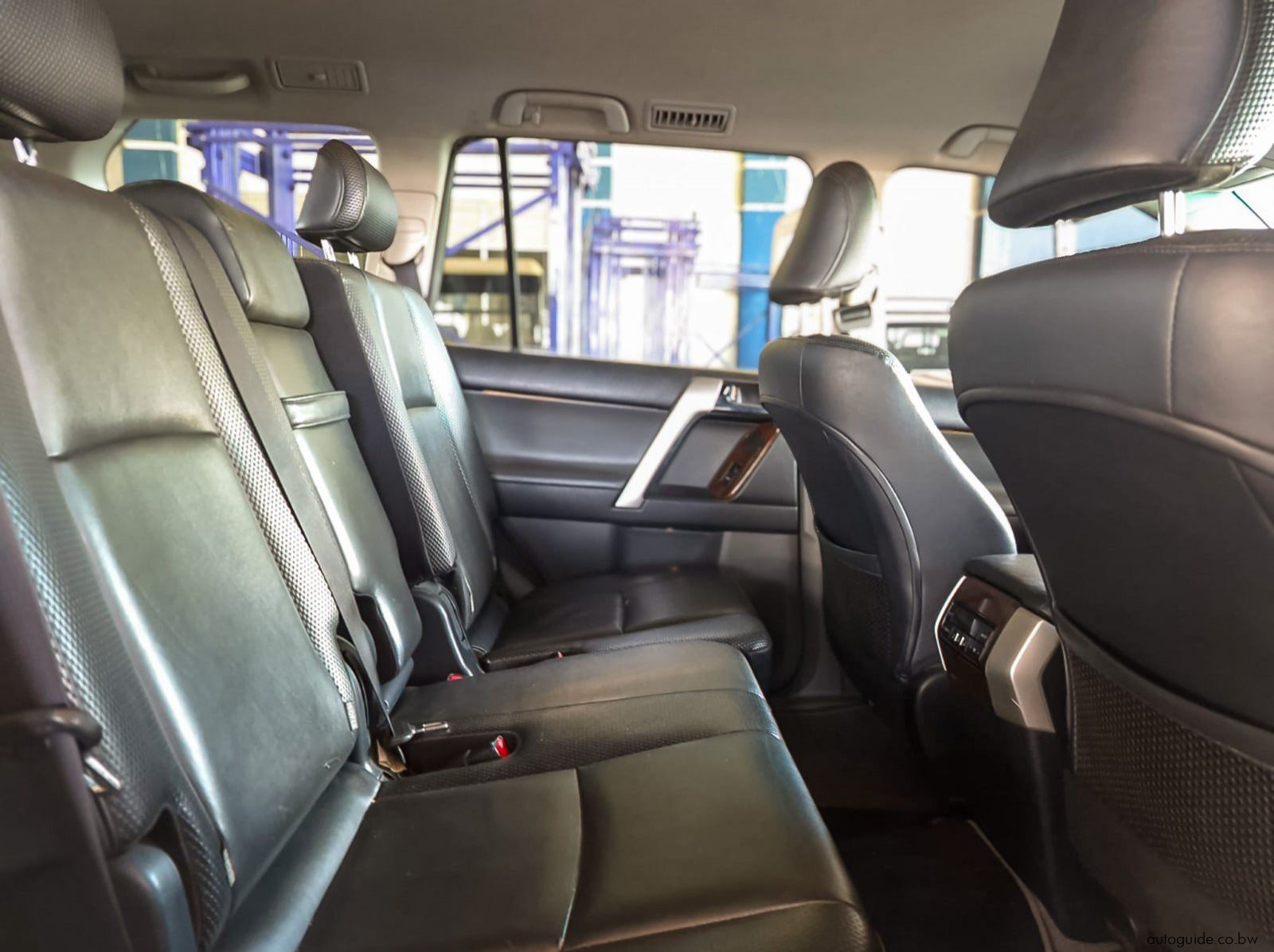 2013 Toyota Prado 3.0 D4D pictures