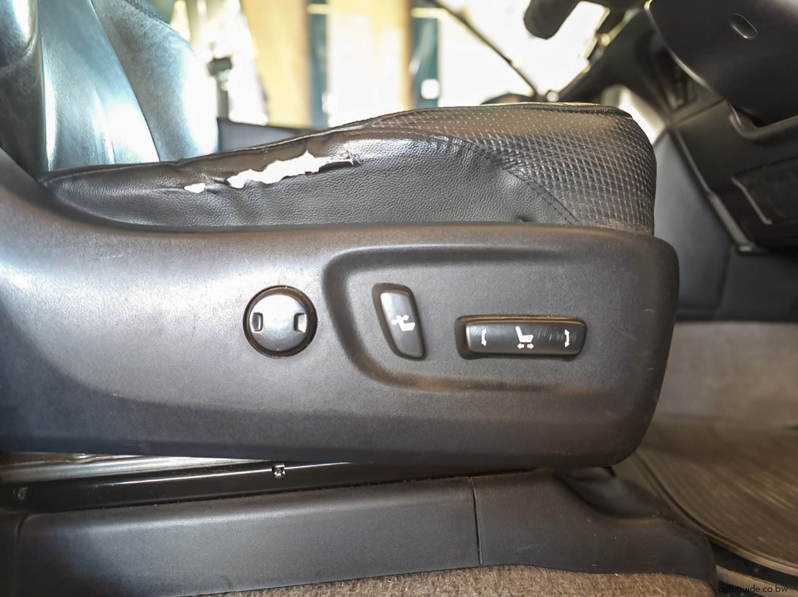 2013 Toyota Prado 3.0 D4D pictures