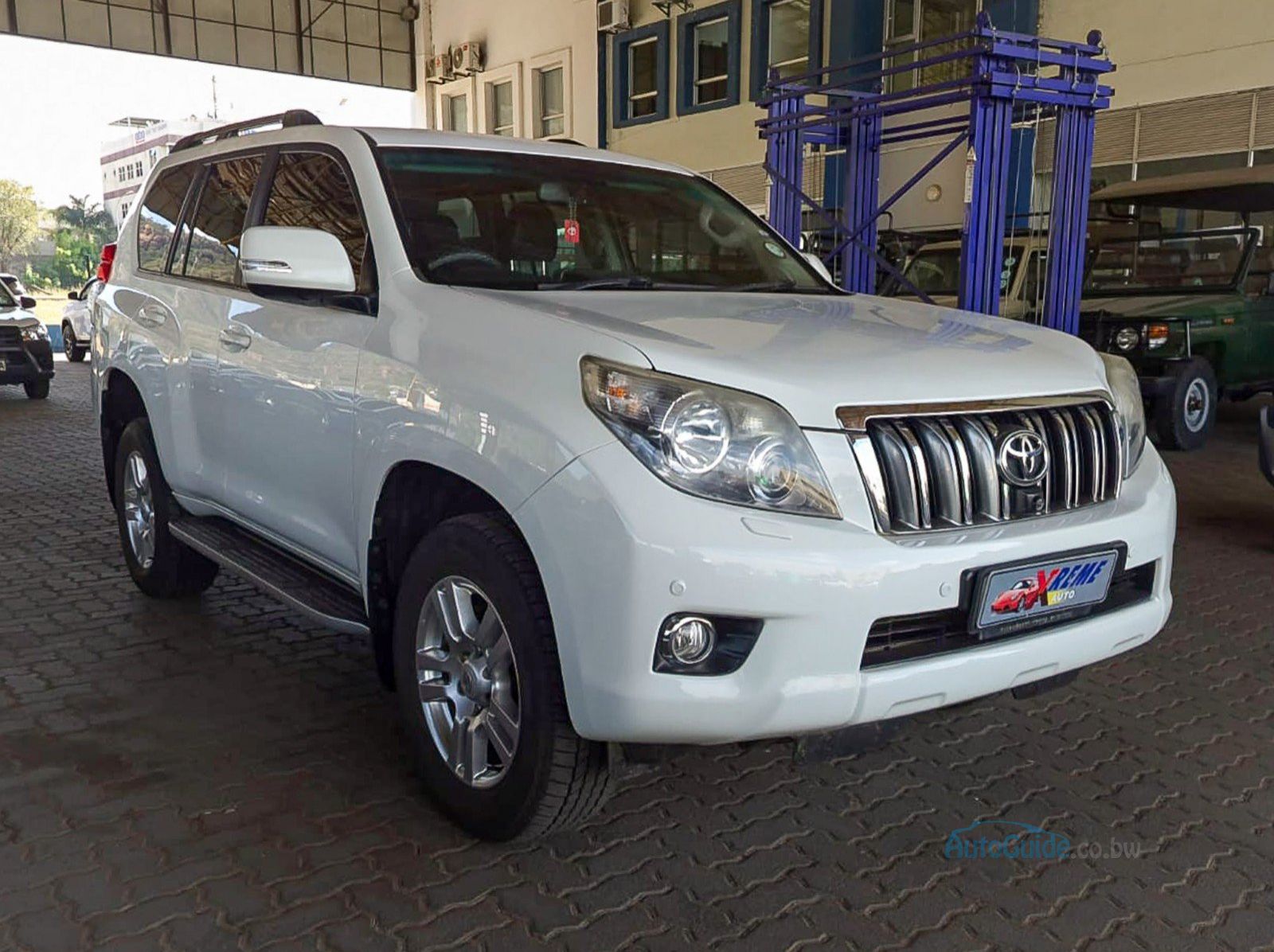 2013 Toyota Prado 3.0 D4D pictures