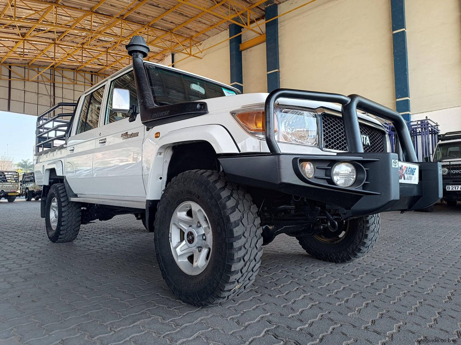 2020 Toyota Land Cruiser 4.5 V8 LX pictures