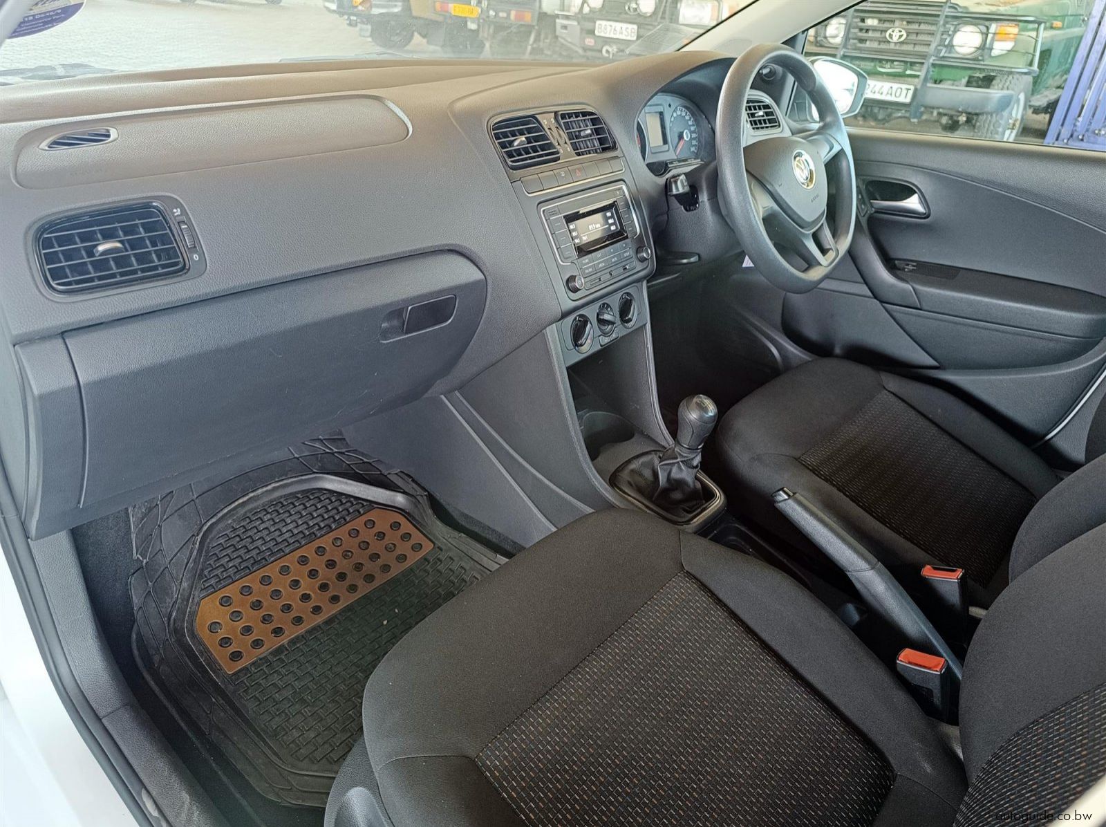 2023 Volkswagen Polo Vivo TSi 1.4L pictures