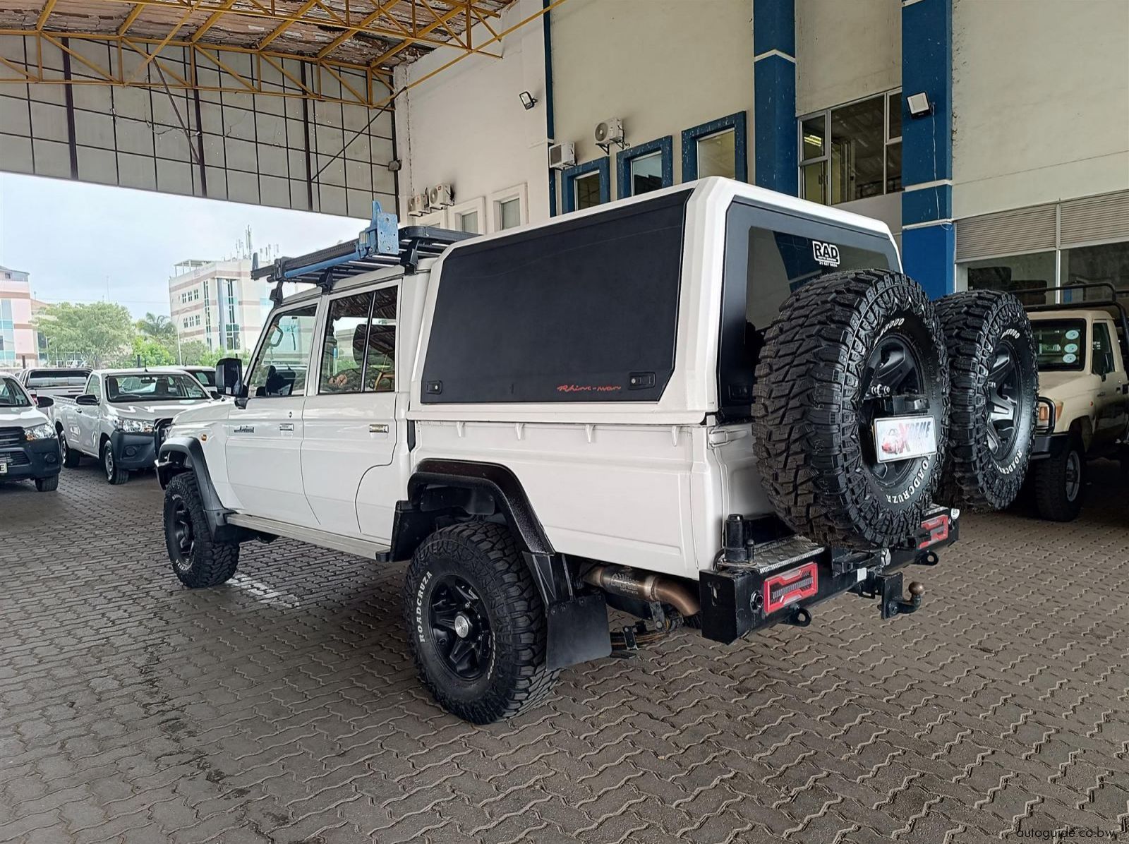 2020 Toyota Land Cruiser 4.5 V8 LX pictures