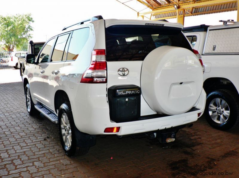 2015 Toyota Prado VX pictures