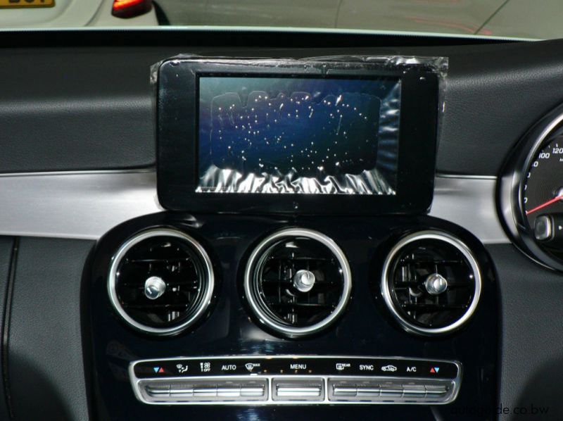 2019 Mercedes-Benz C220 D pictures