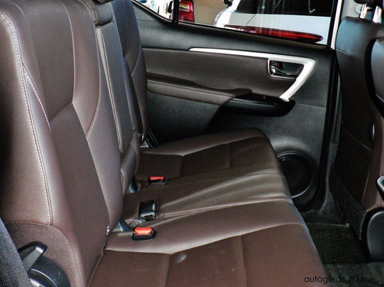 2017 Toyota Fortuner GD6 pictures