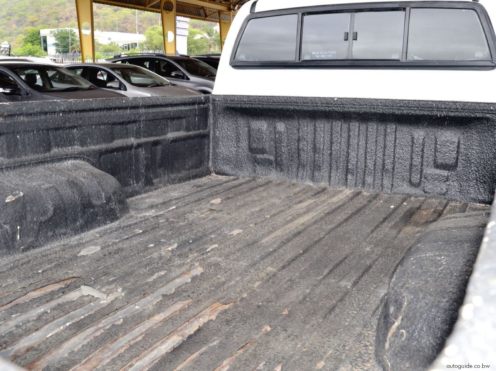 2015 Toyota Hilux SRX D4D pictures