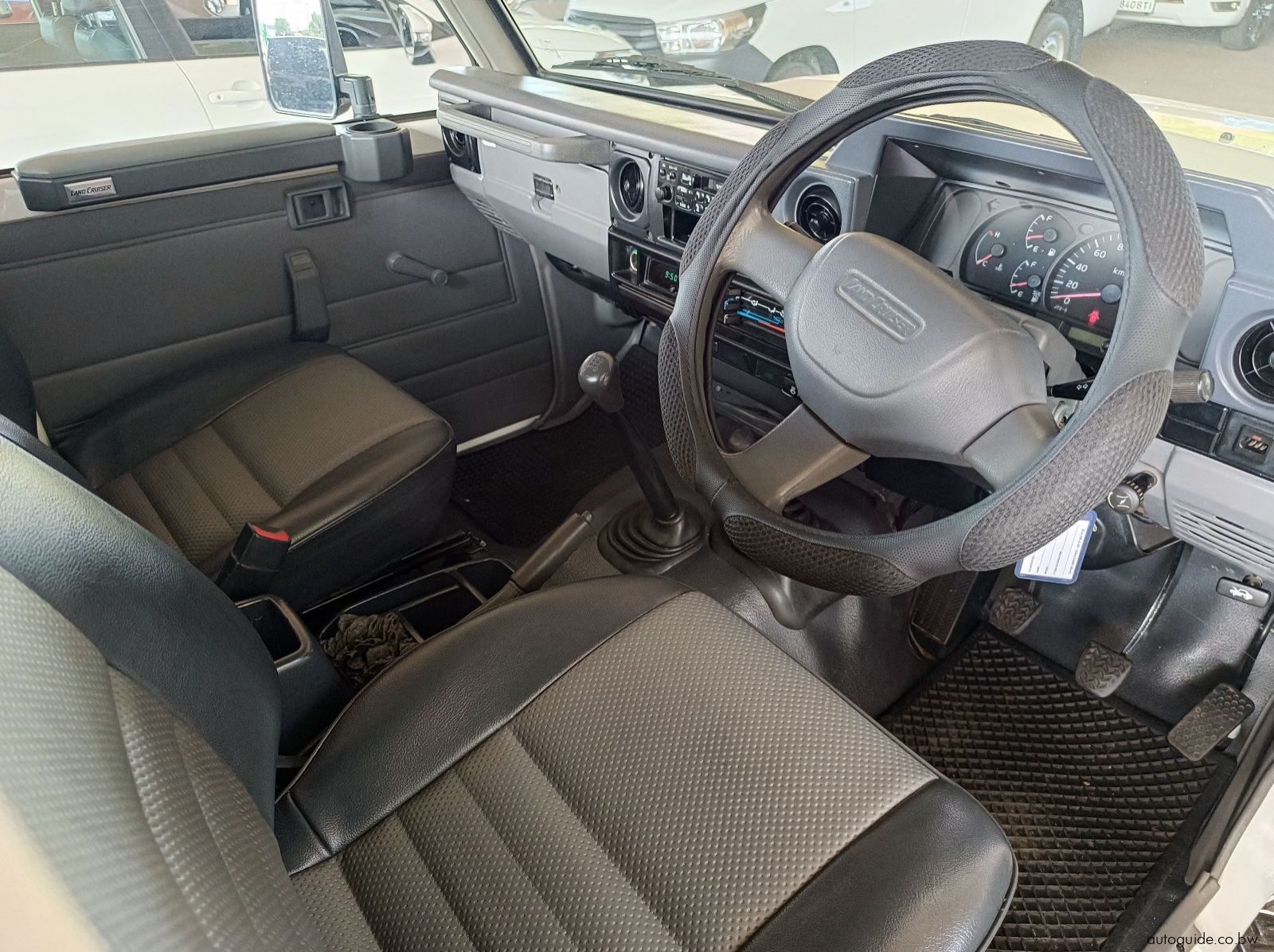 2008 Toyota Land Cruiser pictures