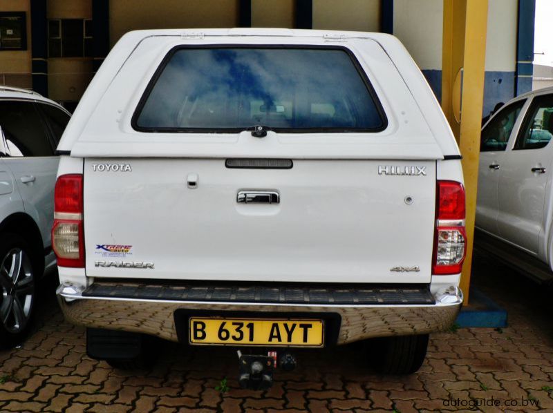 2014 Toyota Hilux pictures