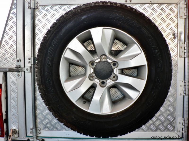 2016 Toyota Hilux GD6 pictures