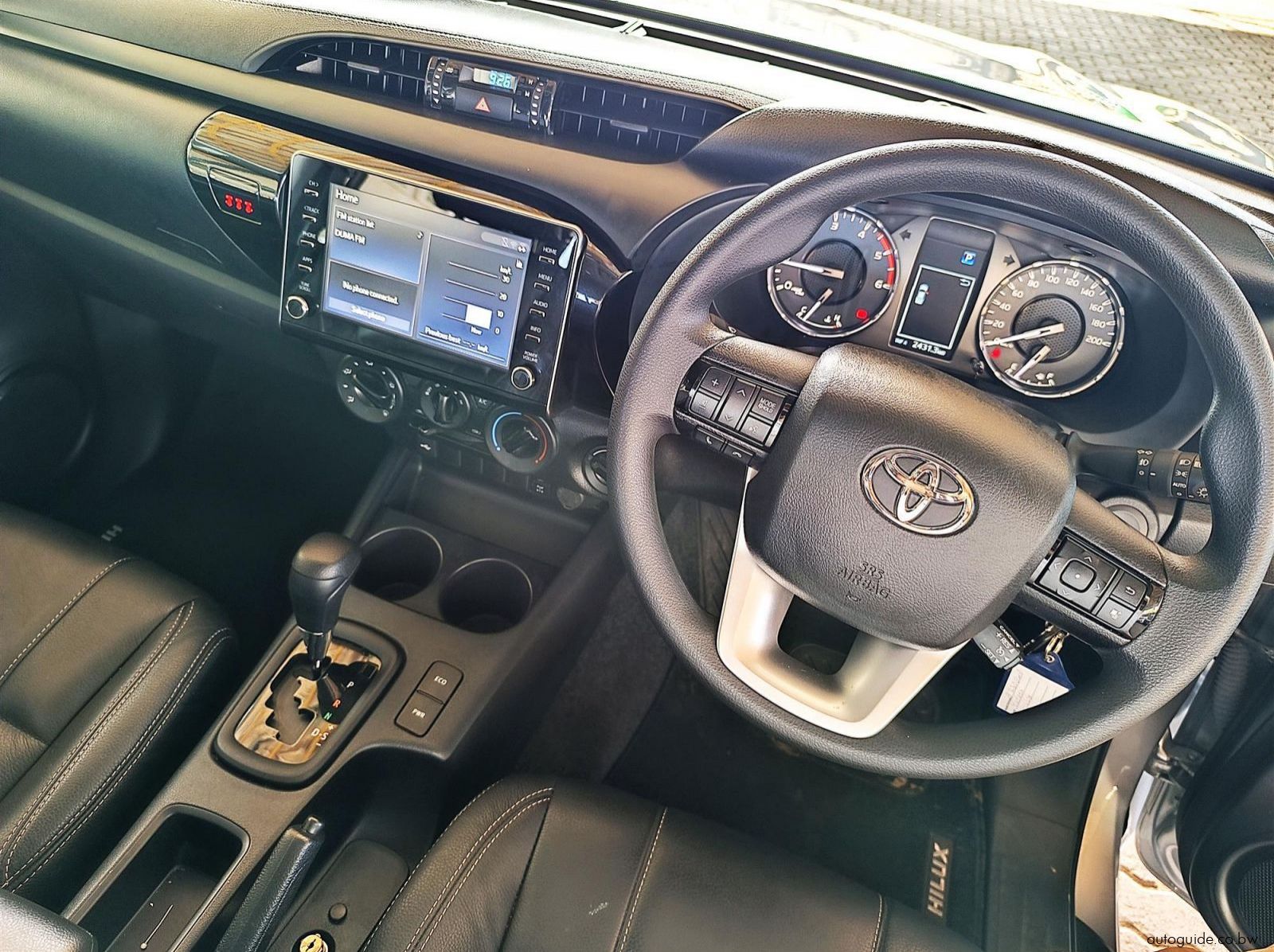 2025 Toyota Hilux Rider 2.4L GD-6 4x4 A/T  pictures