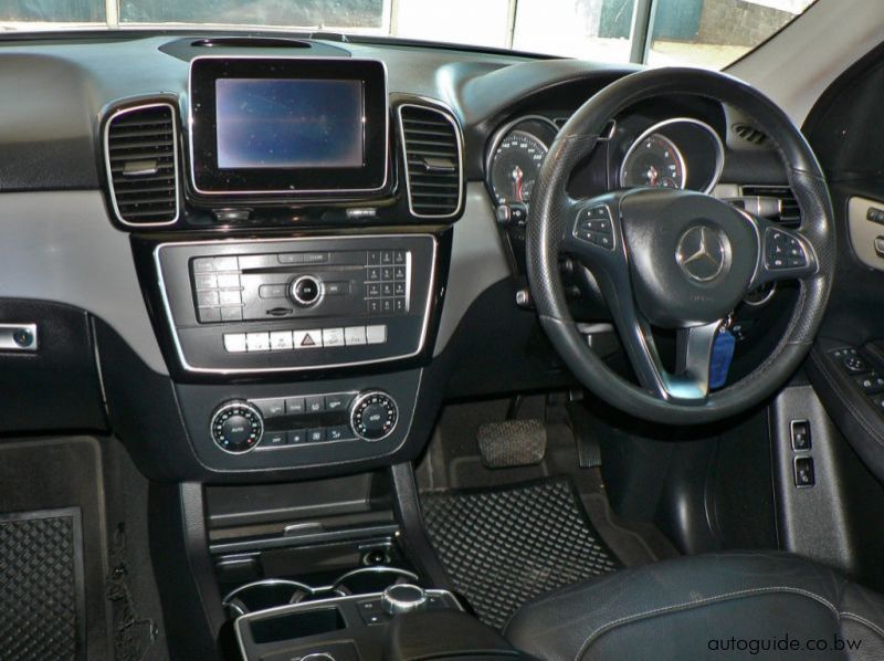 2017 Mercedes-Benz GLE 350d 4Matic pictures