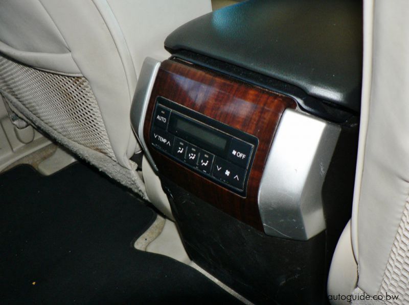 2010 Toyota Prado pictures