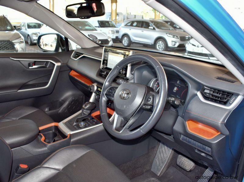 2021 Toyota Rav4 pictures