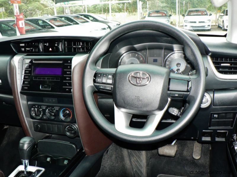 2016 Toyota Fortuner GD6 pictures