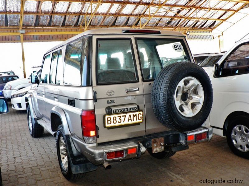 2007 Toyota Land Cruiser pictures