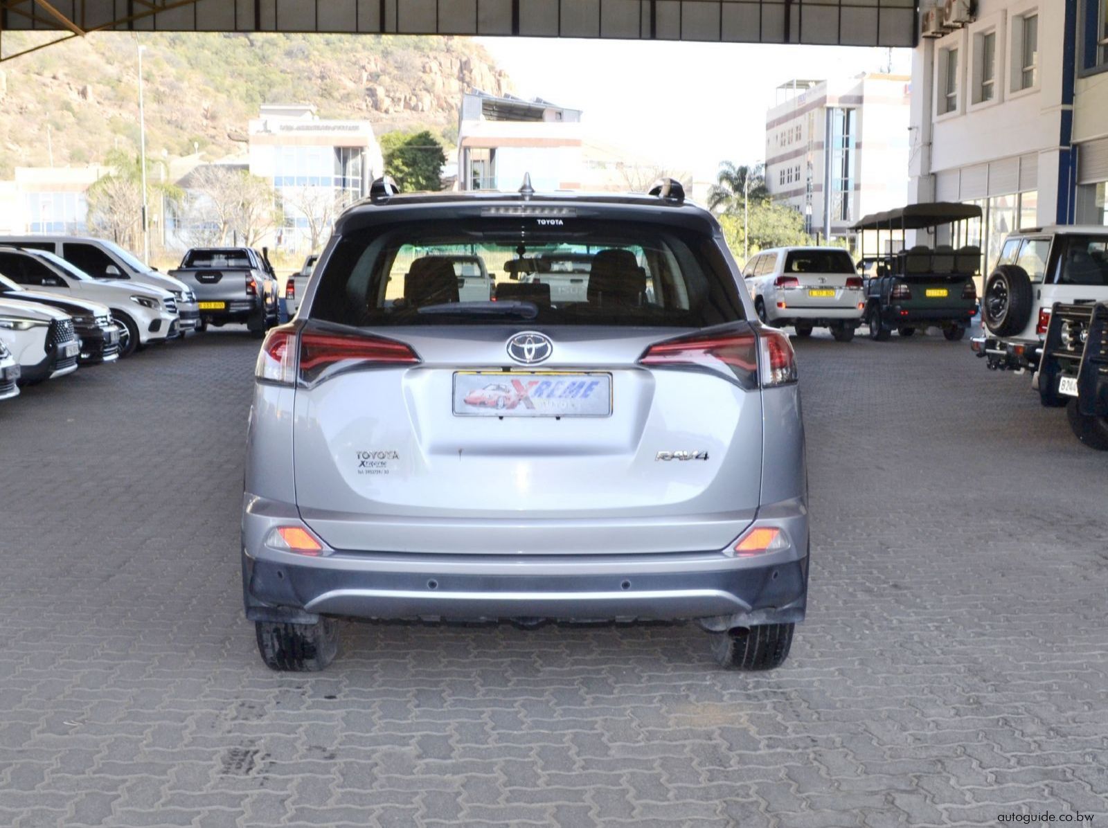 2017 Toyota Rav 4 GX pictures