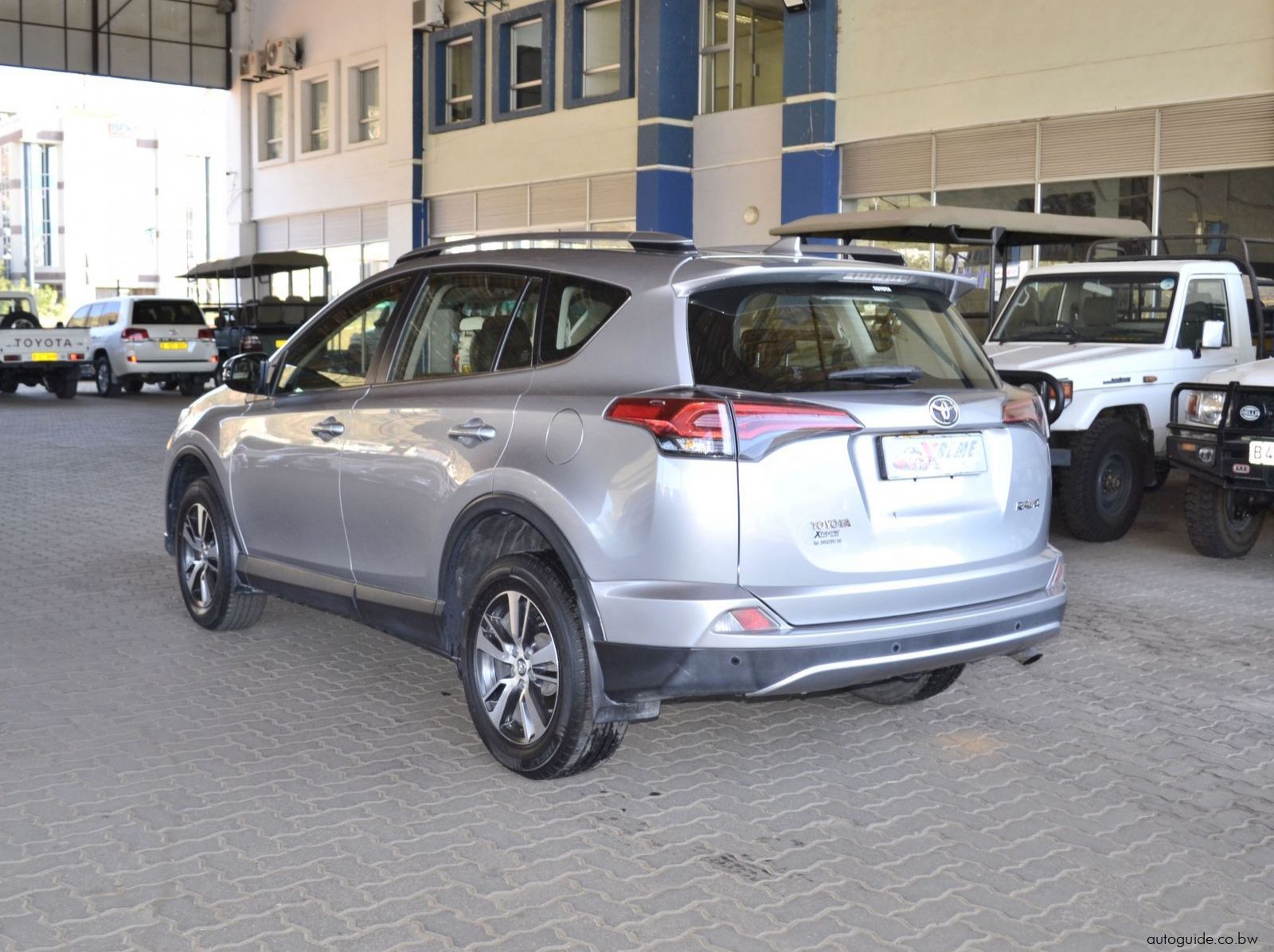 2017 Toyota Rav 4 GX pictures