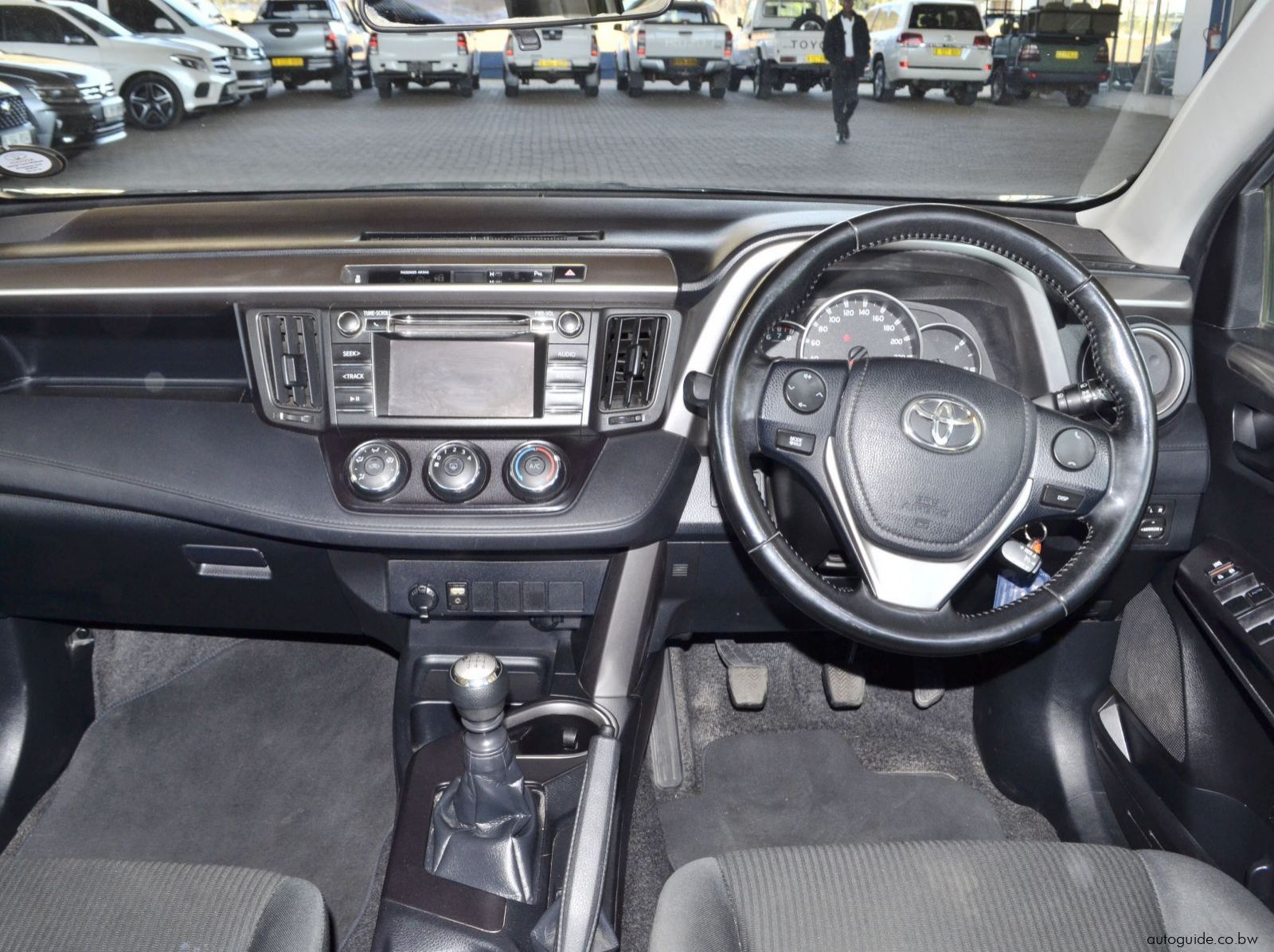 2017 Toyota Rav 4 GX pictures