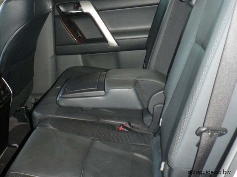 2012 Toyota Prado VX pictures