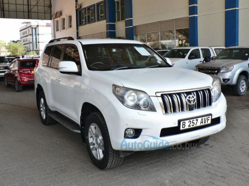 2012 Toyota Prado VX pictures