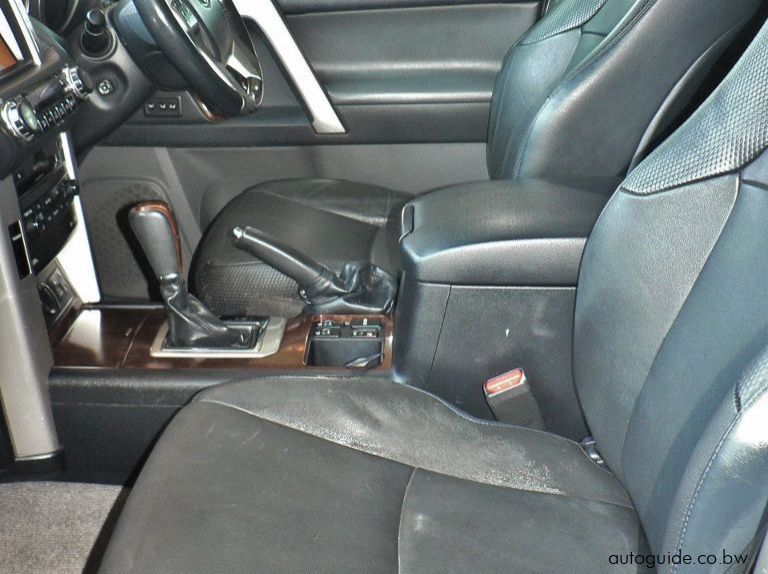 2012 Toyota Prado VX pictures