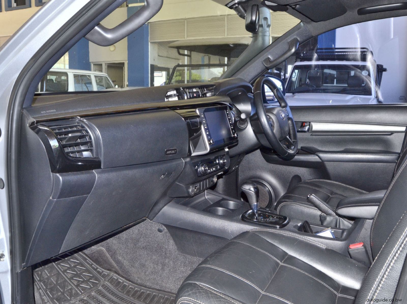 2021 Toyota Hilux GD6 Legend pictures