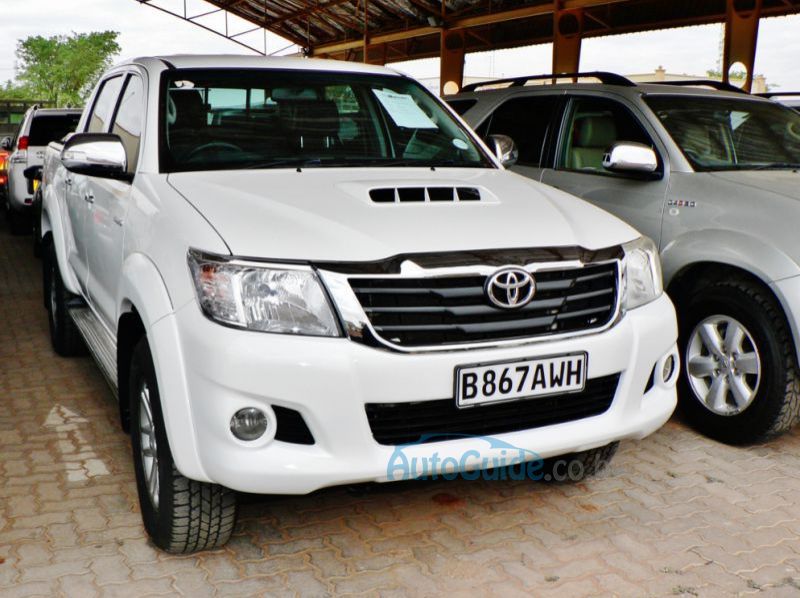 2013 Toyota Hilux  pictures