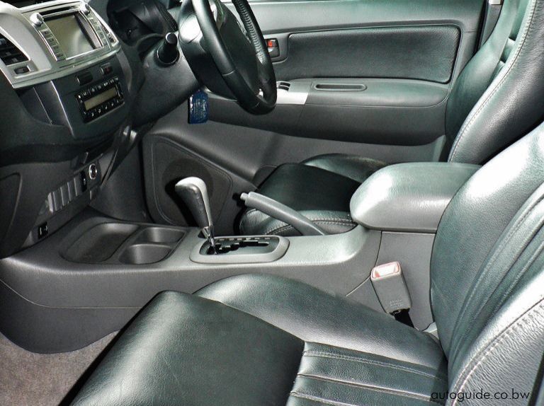 2013 Toyota Hilux  pictures