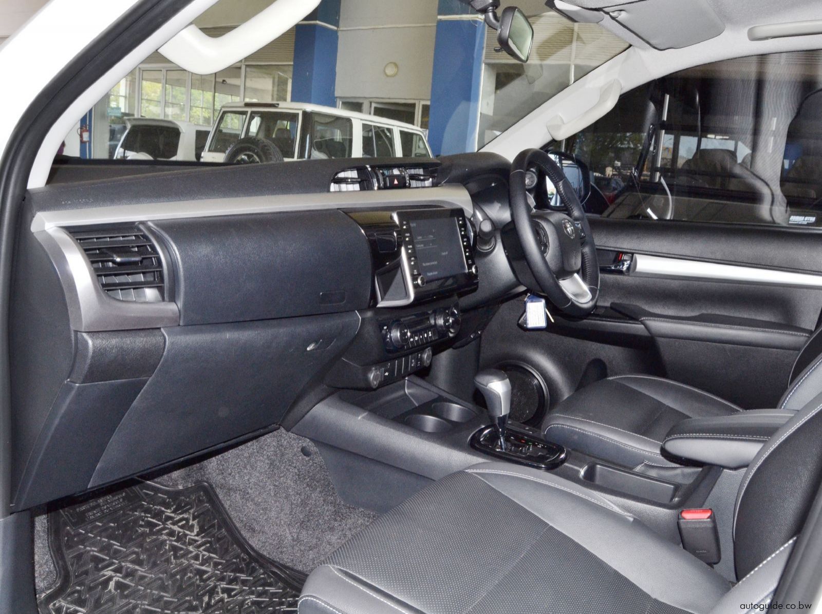 2025 Toyota Hilux GD6 pictures