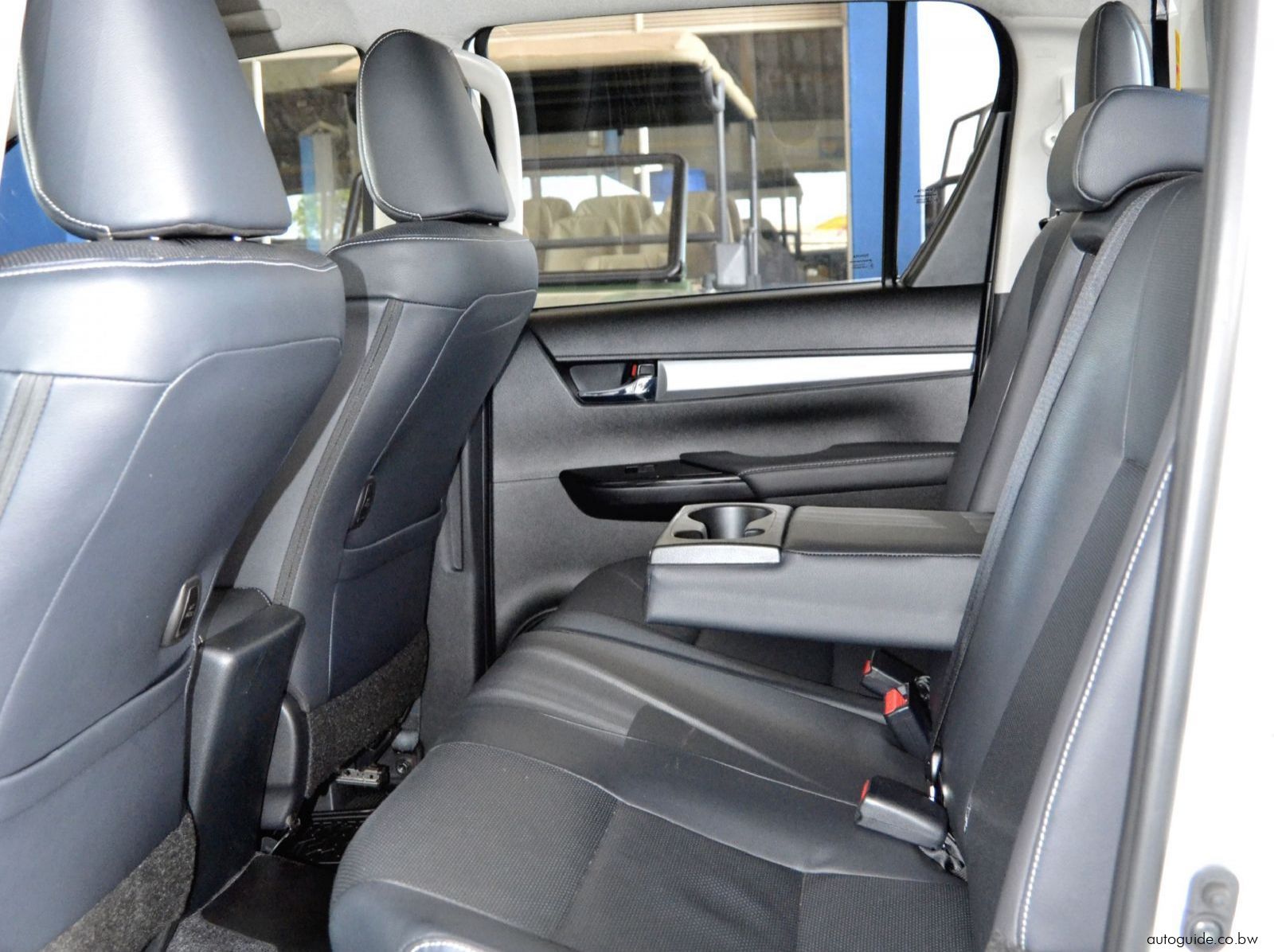 2025 Toyota Hilux GD6 pictures