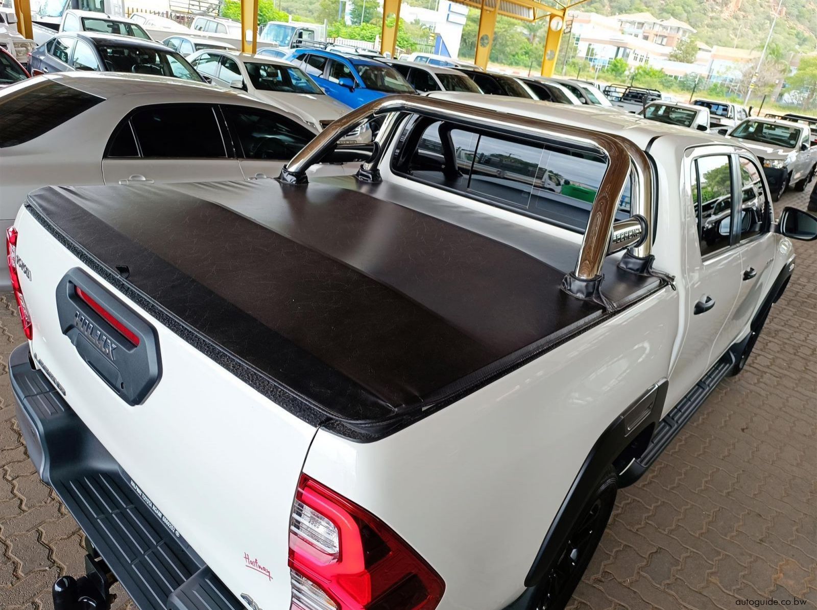 2025 Toyota Hilux Legend 2.8 GD-6 4x4 A/T pictures