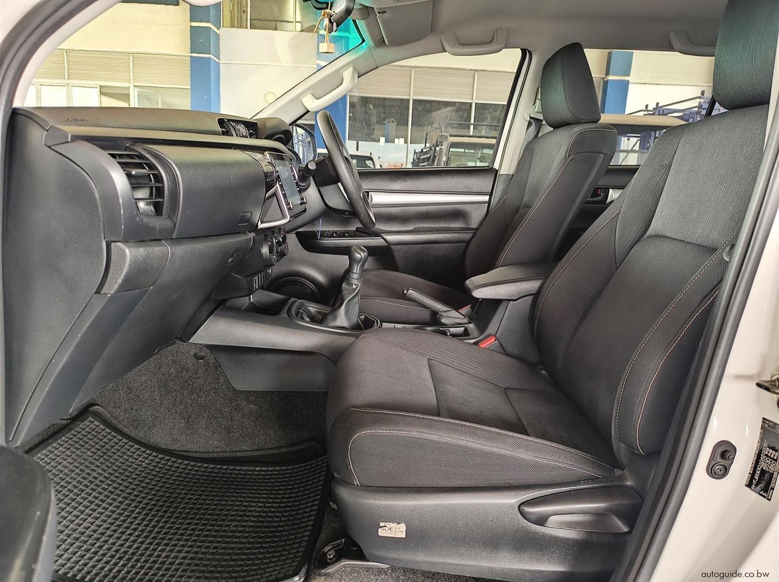 2022 Toyota Hilux Raider 2.4L GD-6 pictures