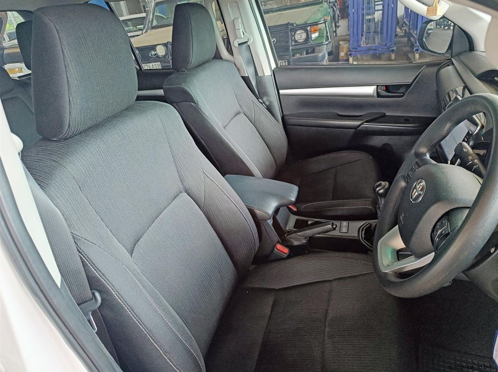 2022 Toyota Hilux Raider 2.4L GD-6 pictures