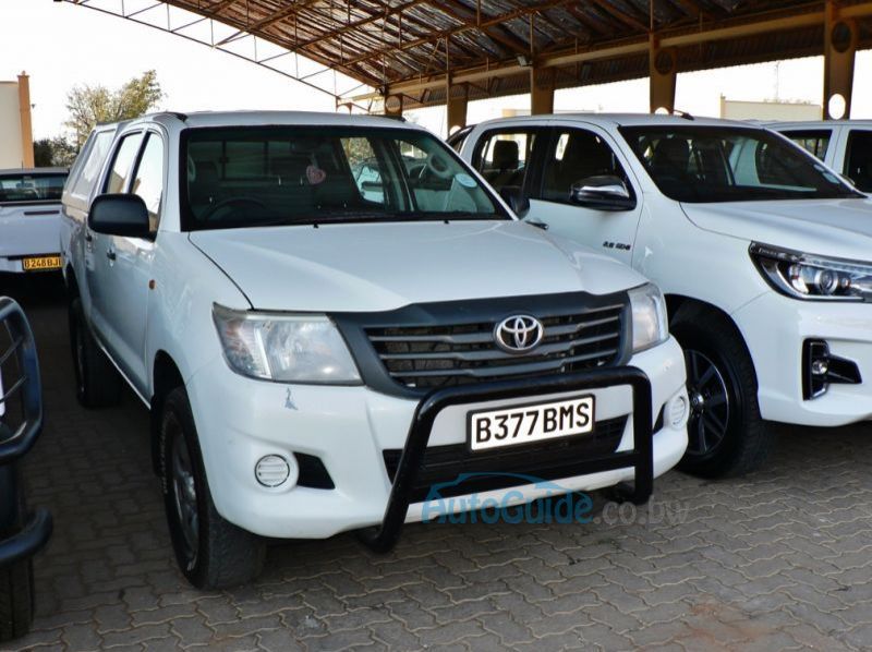 2014 Toyota Hilux pictures