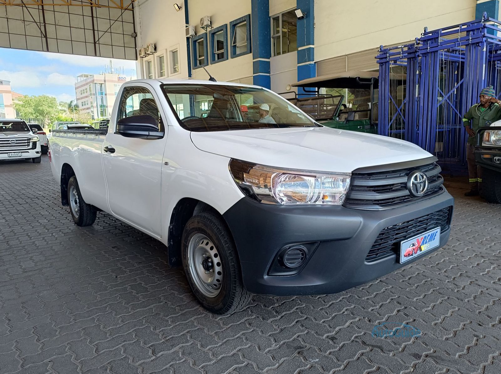 2025 Toyota Hilux 2.4L pictures